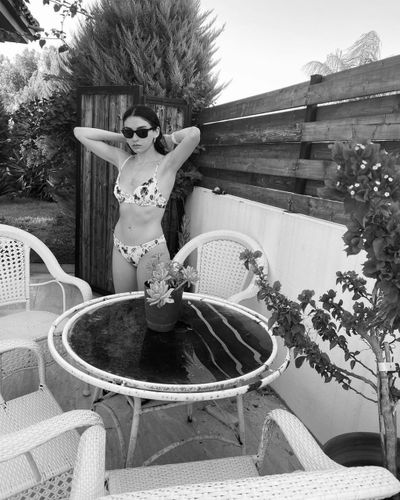 Hazar Erguclu seksi ifşa fotoğrafı 433