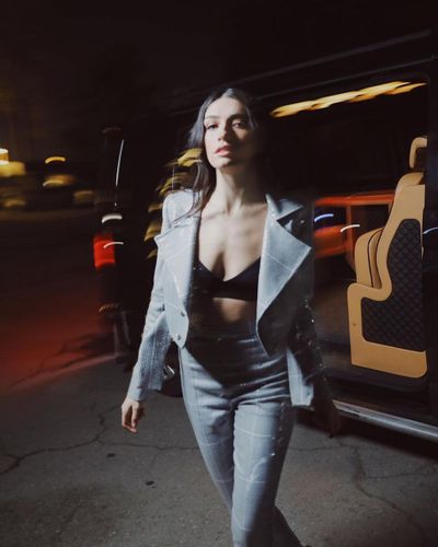Hazar Erguclu seksi ifşa fotoğrafı 455