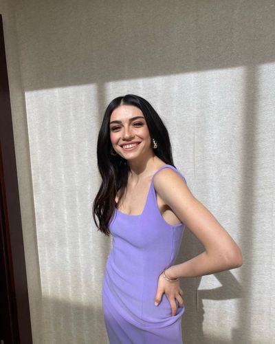Hazar Erguclu seksi ifşa fotoğrafı 458