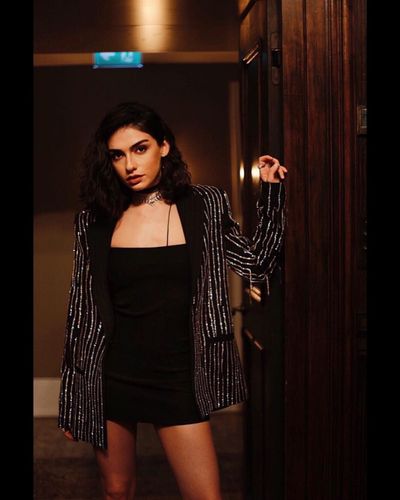 Hazar Erguclu seksi ifşa fotoğrafı 485