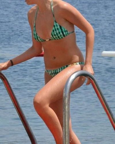 Hazar Erguclu seksi ifşa fotoğrafı 518