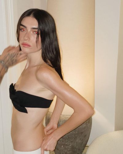 Hazar Erguclu seksi ifşa fotoğrafı 83