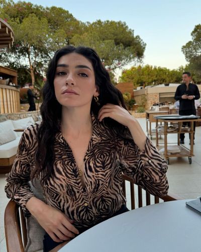 Hazar Erguclu seksi ifşa fotoğrafı 86