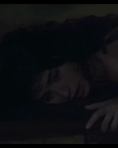 Hazar Erguclu seksi ifşa fotoğrafı 1 — Sakli (2021)