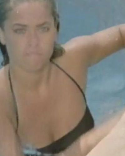 Hulya Avsar seksi ifşa fotoğrafı 112 — Aysem (1984)