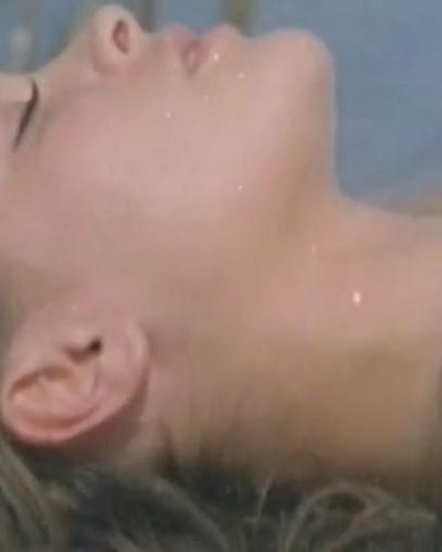 Hulya Avsar seksi ifşa fotoğrafı 113 — Aysem (1984)
