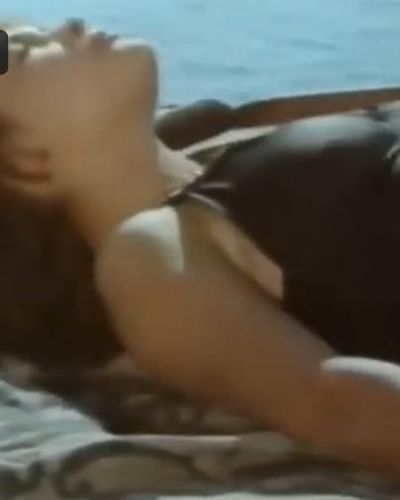 Hulya Avsar seksi ifşa fotoğrafı 67 — Dagli Guvercin (1986)