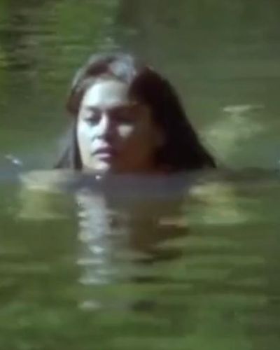 Hulya Avsar seksi ifşa fotoğrafı 16 — Hasan Boguldu (1990)