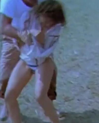 Hulya Avsar seksi ifşa fotoğrafı 78 — Olum Yolu (1985)