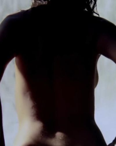 Hulya Avsar seksi ifşa fotoğrafı 95 — Omrumun Tek Gecesi (1984)