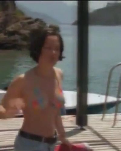 Idil Uner seksi ifşa fotoğrafı 85 — Club Der Traume: Turkei - Marmaris (2003)