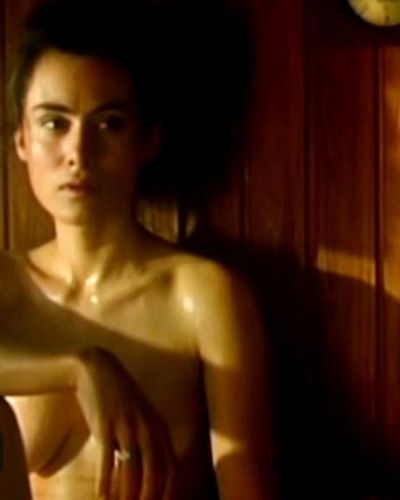 Idil Uner seksi ifşa fotoğrafı 99 — Spuren Im Eis - Eine Frau Sucht Die Wahrheit (2000)