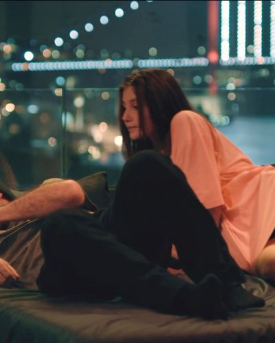 İlayda Akdoğan seksi ifşa fotoğrafı 42 — Kötü Bir Adamın 10 Günü (2023)