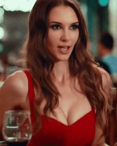 Leyla Lydia Tuğutlu seksi ifşa fotoğrafı 135