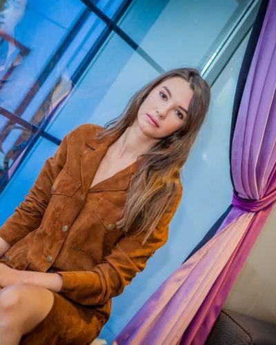 Leyla Lydia Tuğutlu seksi ifşa fotoğrafı 140