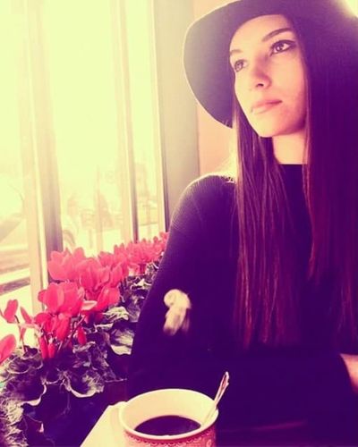 Leyla Lydia Tuğutlu seksi ifşa fotoğrafı 149