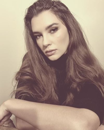 Leyla Lydia Tuğutlu seksi ifşa fotoğrafı 17