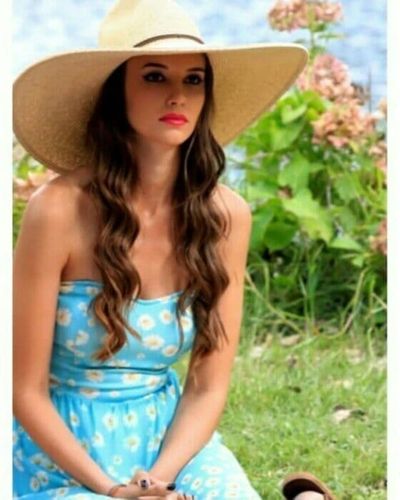 Leyla Lydia Tuğutlu seksi ifşa fotoğrafı 197