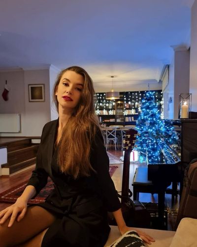 Leyla Lydia Tuğutlu seksi ifşa fotoğrafı 1
