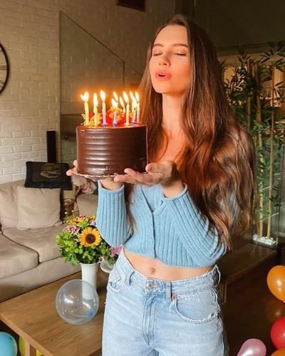 Leyla Lydia Tuğutlu seksi ifşa fotoğrafı 27