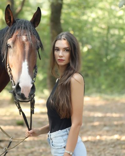 Leyla Lydia Tuğutlu seksi ifşa fotoğrafı 28