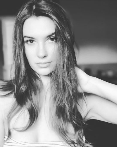 Leyla Lydia Tuğutlu seksi ifşa fotoğrafı 63