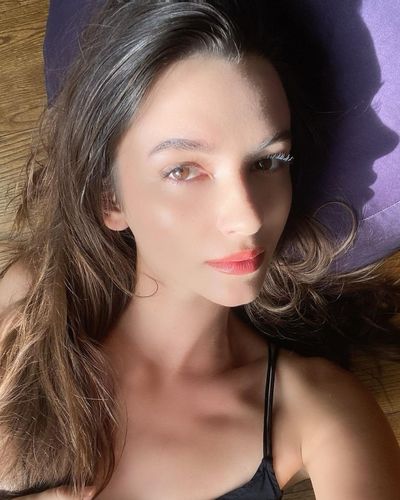 Leyla Lydia Tuğutlu seksi ifşa fotoğrafı 6