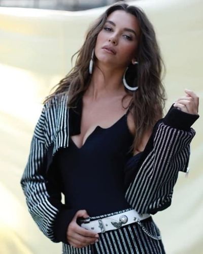 Leyla Lydia Tuğutlu seksi ifşa fotoğrafı 87