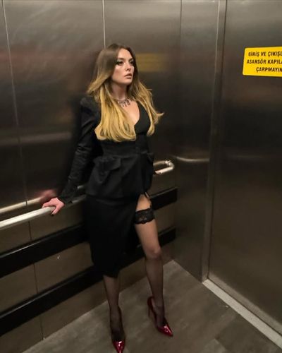 Melis Sezen seksi ifşa fotoğrafı 179