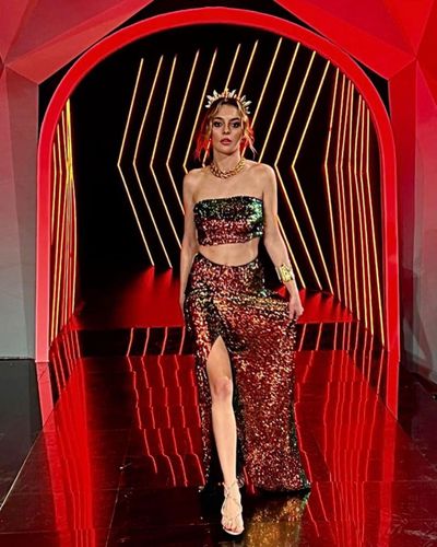 Melis Sezen seksi ifşa fotoğrafı 381