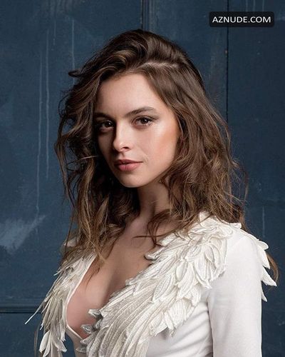 Melis Sezen Various Sexy Photos