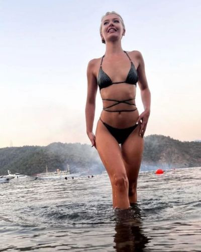 Melisa Döngel seksi ifşa fotoğrafı 418