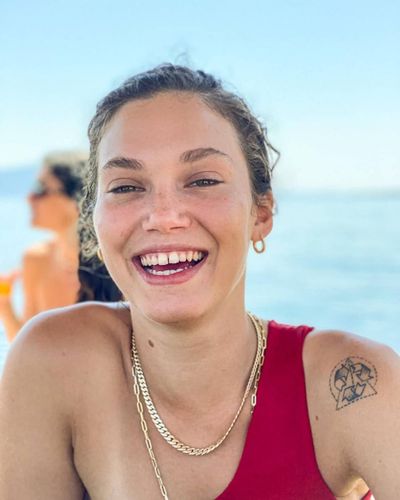Melisa Şenolsun seksi ifşa fotoğrafı 260
