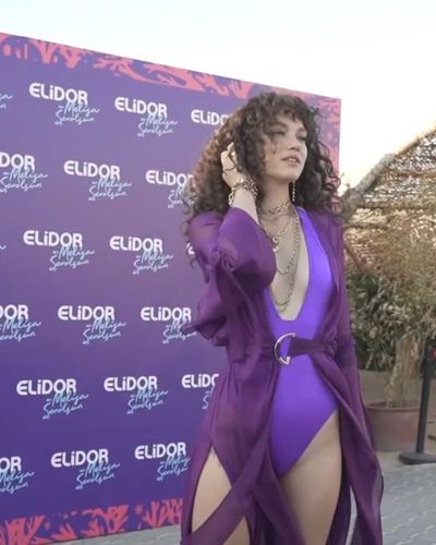 Melisa Şenolsun seksi ifşa fotoğrafı 355