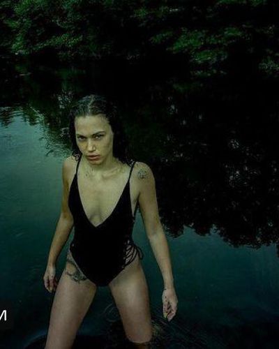 Melisa Senolsun Nude And Sexy Photos Collection