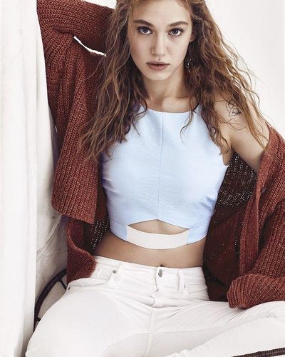 Melisa Senolsun Sexy Photos Collection
