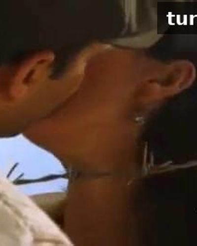Meltem Cumbul seksi ifşa fotoğrafı 3 — Propaganda (1999)