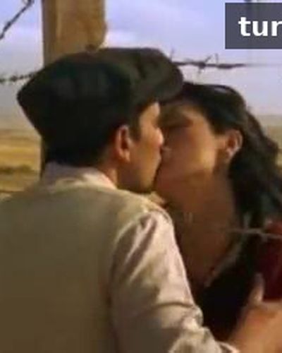 Meltem Cumbul seksi ifşa fotoğrafı 5 — Propaganda (1999)