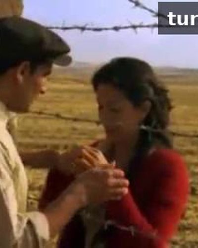 Meltem Cumbul seksi ifşa fotoğrafı 6 — Propaganda (1999)