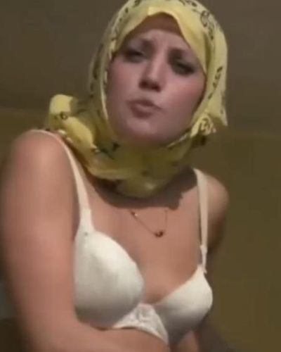 Meral Orhonsay seksi ifşa fotoğrafı 7 — Köşeyi Dönen Adam (1978)