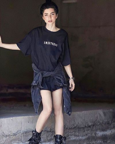 Merve Boluğur seksi ifşa fotoğrafı 112