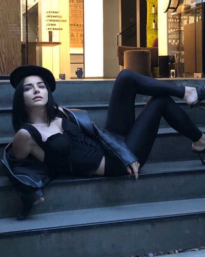 Merve Boluğur seksi ifşa fotoğrafı 123