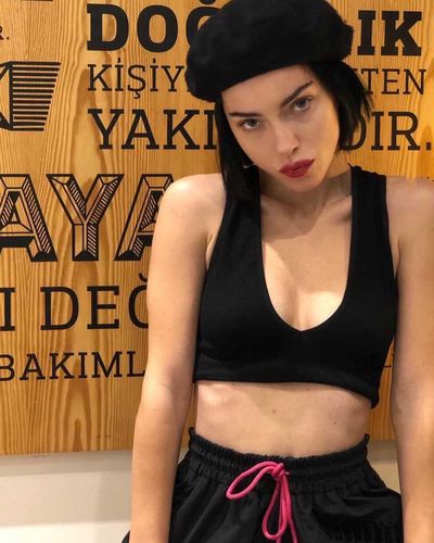 Merve Boluğur seksi ifşa fotoğrafı 124