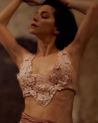 Merve Boluğur seksi ifşa fotoğrafı 130