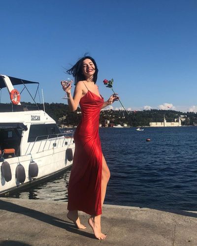 Merve Boluğur seksi ifşa fotoğrafı 135