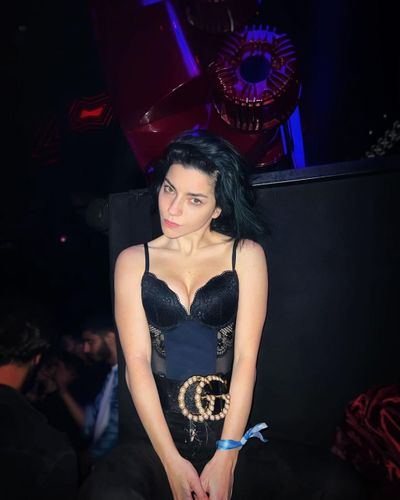 Merve Boluğur seksi ifşa fotoğrafı 14