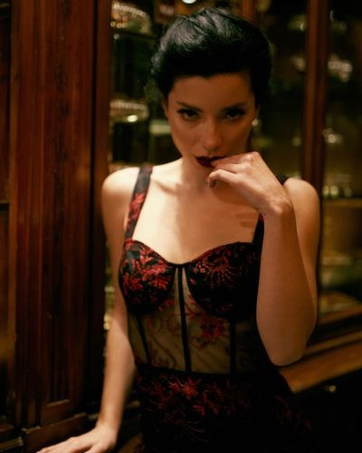 Merve Boluğur seksi ifşa fotoğrafı 153