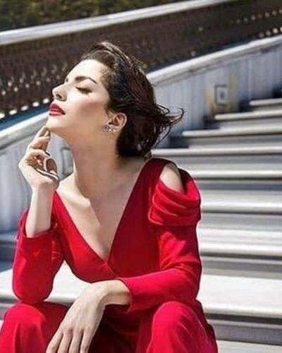Merve Boluğur seksi ifşa fotoğrafı 171