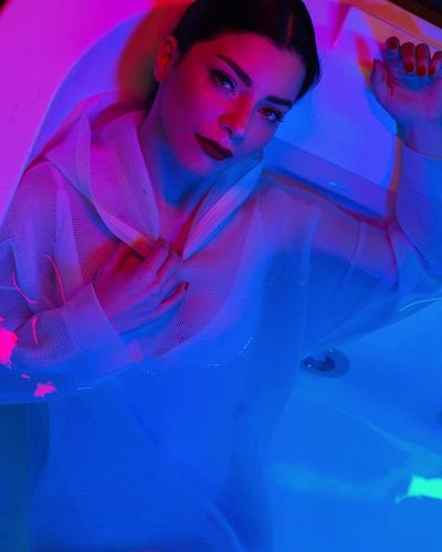 Merve Boluğur seksi ifşa fotoğrafı 200