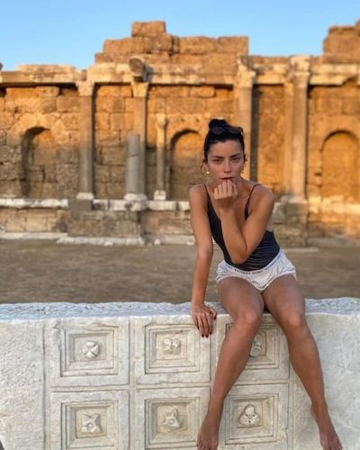 Merve Boluğur seksi ifşa fotoğrafı 244